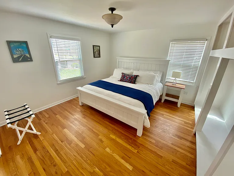1801 University Ave — Photo 23