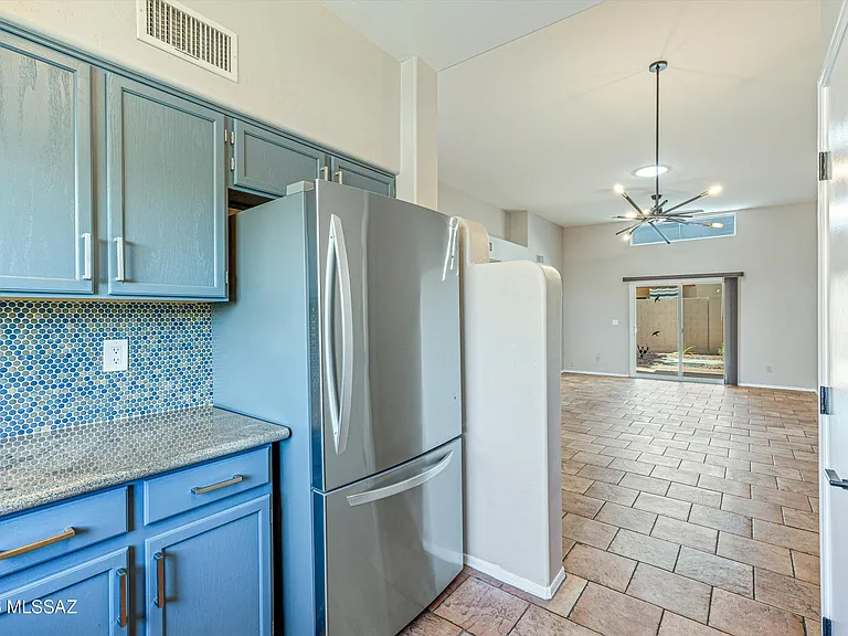 4354 E Samantha Dr — Photo 12