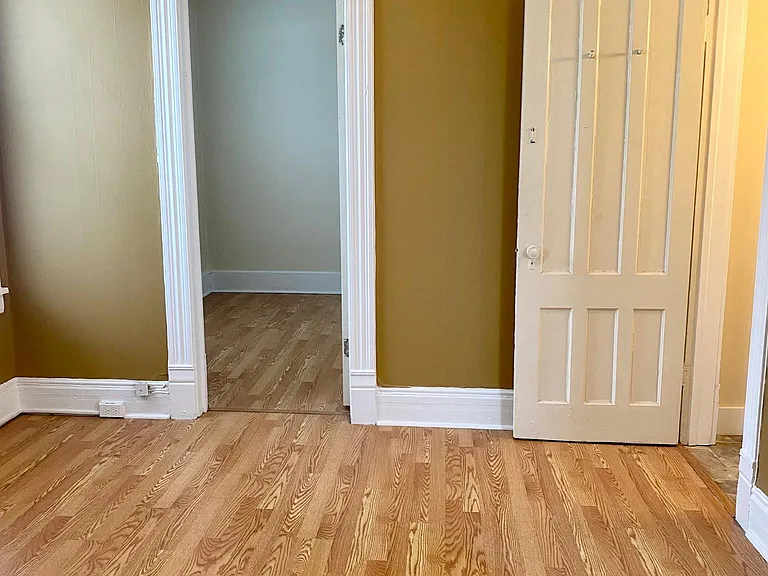 202 Ulster St #3 — Photo 6