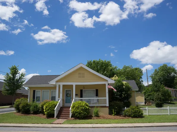 160 8th Ave, Cramerton, NC 28032