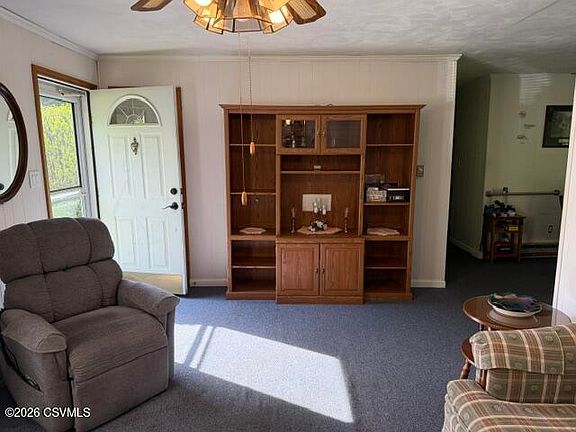4th image of 621 Rolling Green Dr