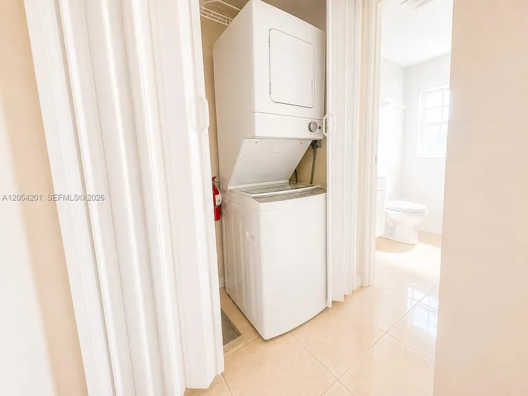 4951 Wedgewood Way #4 — Photo 13