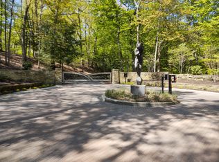 375 Dunegrass Cir #18, Saugatuck, MI 49453