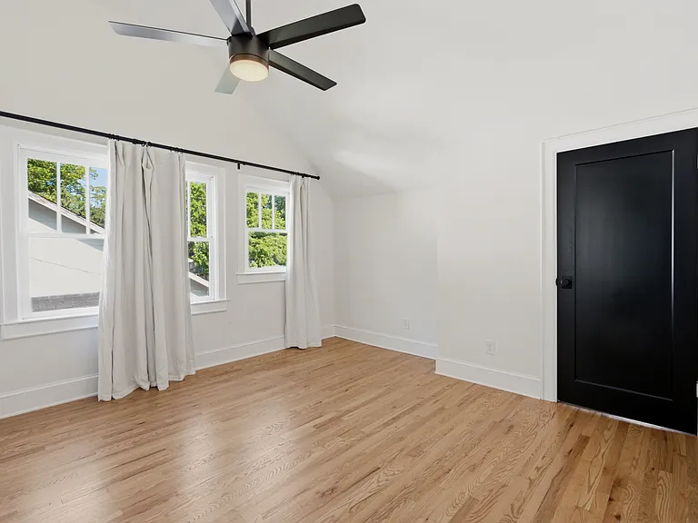 1043 Sharpe Ave — Photo 25