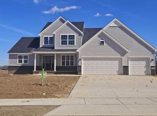 10661 Valley View Dr, Saline, MI 48176