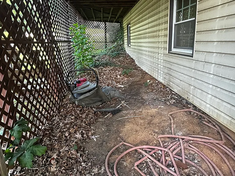 Lyle Ln — Photo 26