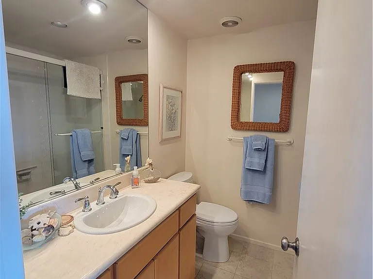 53 Blue Lagoon — Photo 24
