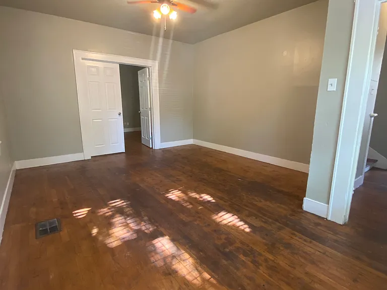2714 Whitis Ave #A — Photo 5