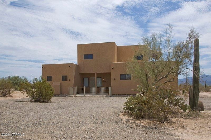 1st image of 10806 N Coyote Ln