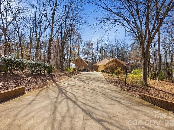 4th image of 306 Old Hickory Rd