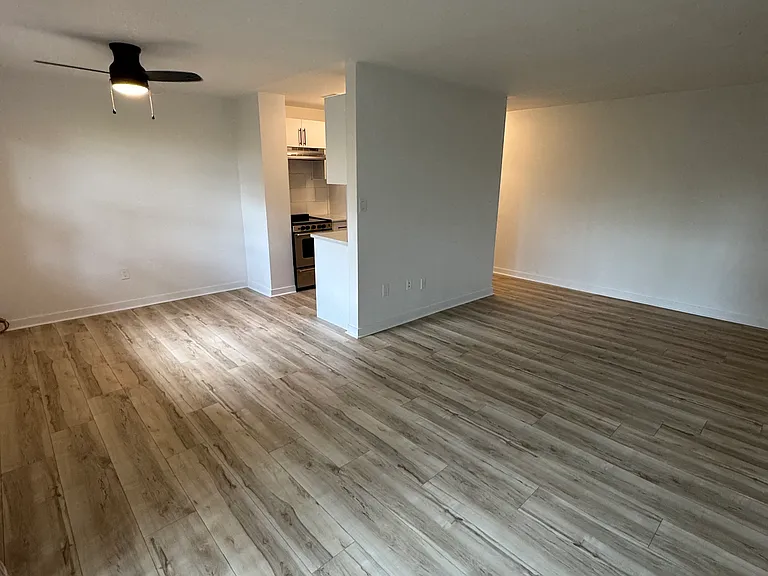 192 Churchill Rd S #302 — Photo 9