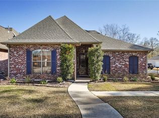 2329 Cours Carson St, Mandeville, LA 70448
