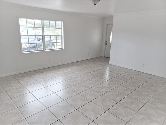2nd image of 3406 Oswego Ave