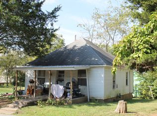 605 N Henderson St, Salem, MO 65560