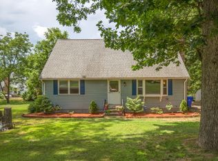 35 W View Dr, Enfield, CT 06082