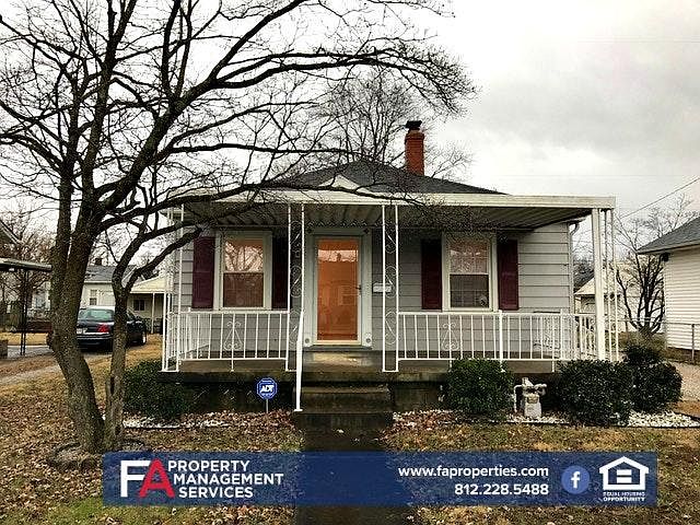1st image of 909 E Parkland Ave