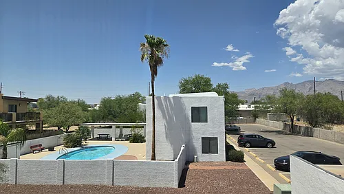 1807 E Hedrick Dr Photo 1