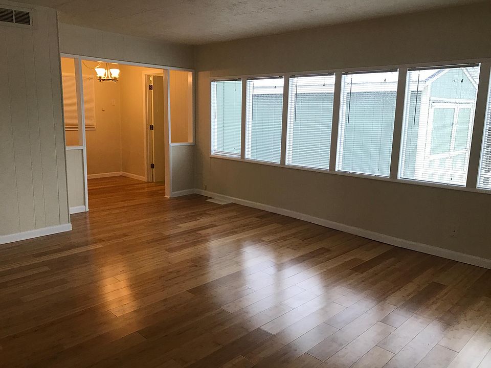 2nd image of 4928 NE 79th Ave