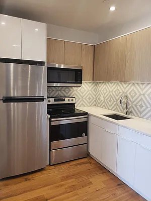 Rented by Lodger Corp | media 16