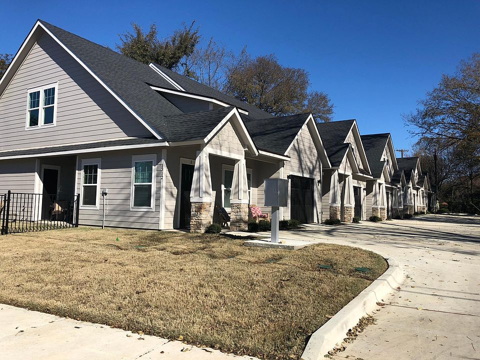Appealing and attractive small private property with generous sized units with upscale finishes.