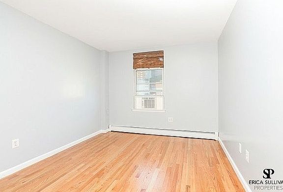 4th image of 420 Cumberland St #3