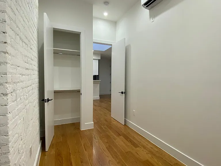 899 Pacific St #4 — Photo 12