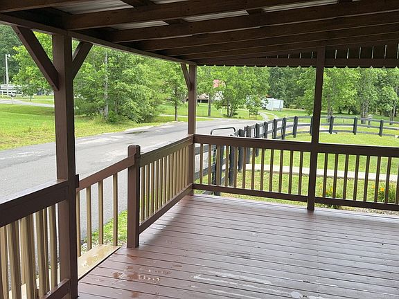 5th image of 359 Pin Oak Hill Rd