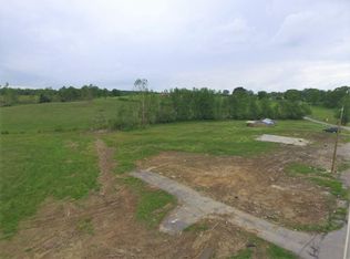 582 Bloomington Rd, Baxter, TN 38544