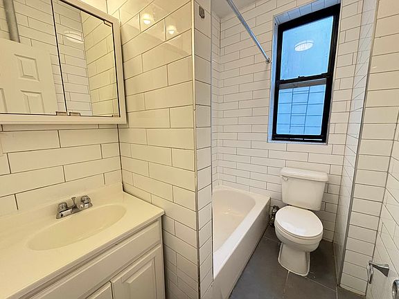 5th image of 10 Vermilyea Ave APT 4A