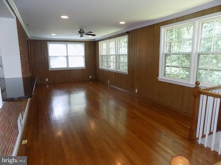 138 S Abingdon St — Photo 13