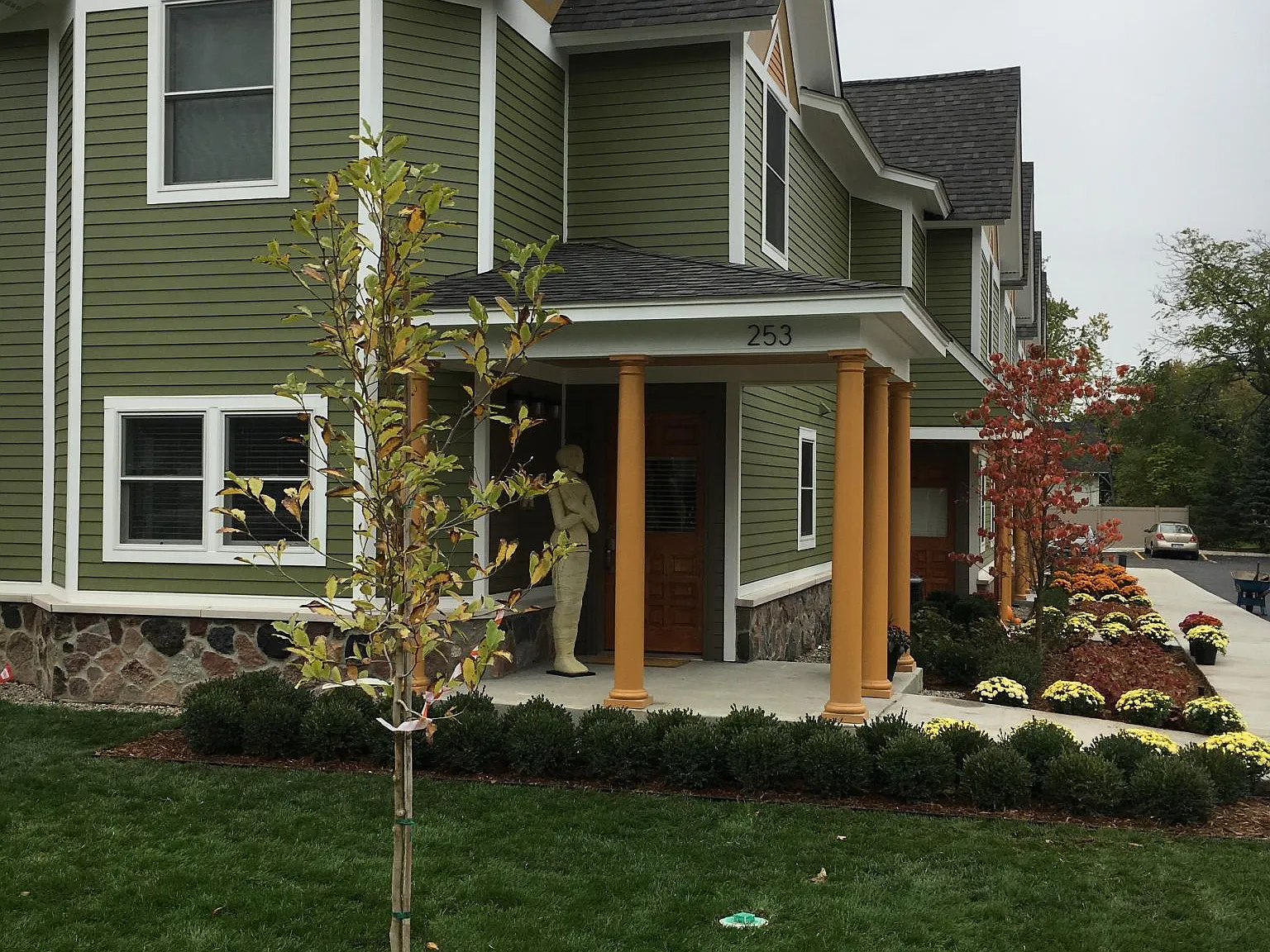 1 bed, 1.5 bath, 1150 sqft, $2,350 — Photo 2