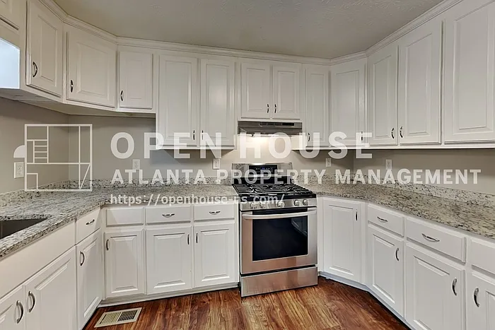 600 Glendale Forest Dr — Photo 6