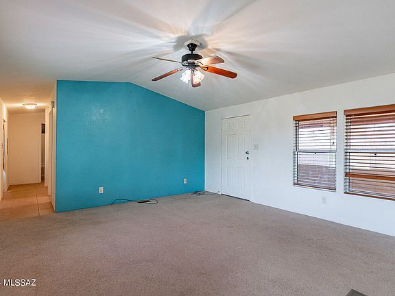 3rd image of 323 N Waggy Pl