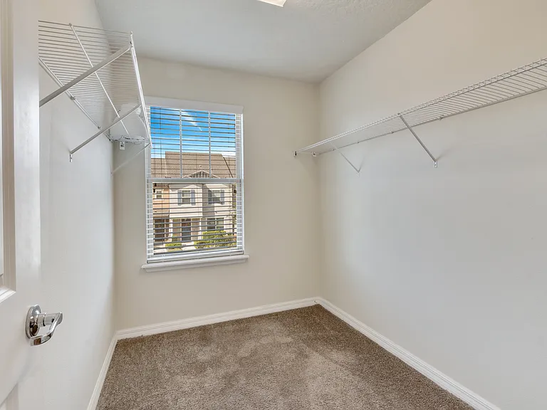 5118 Caspian St — Photo 7