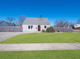 43 Meadow Ln, Levittown, NY 11756