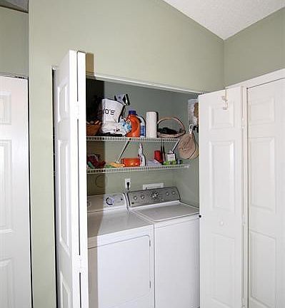 3rd image of 6098 Lake Hibiscus Dr