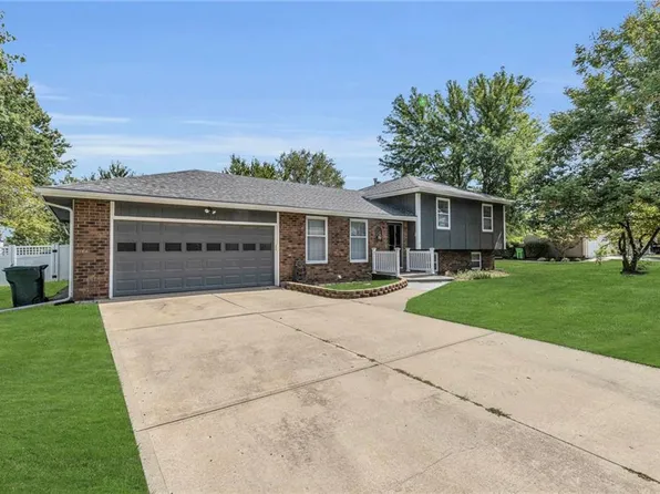 1721 S Ash St, Ottawa, KS 66067