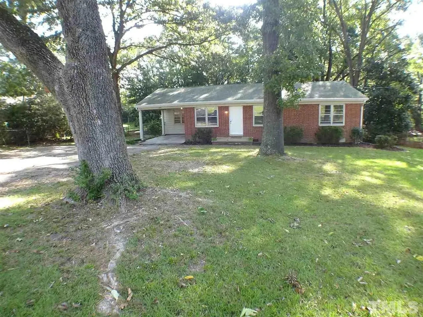 Room in 3 Bedroom Home at Sunnybrook Dr — Photo 4