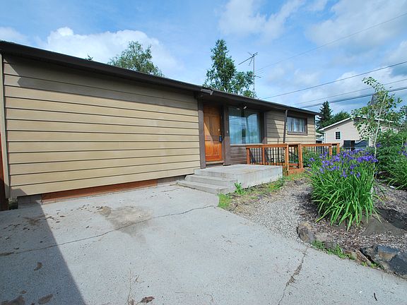 3rd image of 518 Fulton St
