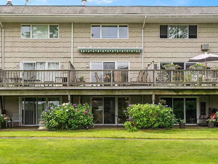 3029 Mitchell Rd — Photo 10