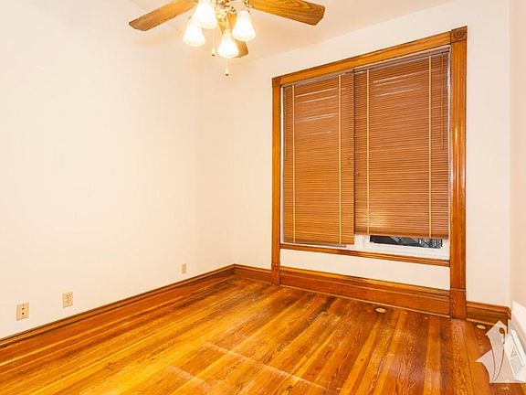 5th image of 858 W Newport Ave #1FU