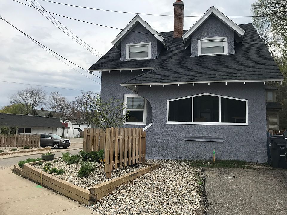 1st image of 425 Oakland Dr