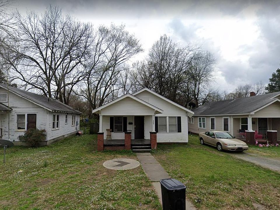 2nd image of 808 W 20th St