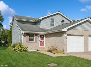 1419 Peachtree Ln, Lockport, IL 60441