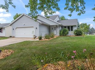 654 Robin Dr, Sun Prairie, WI 53590