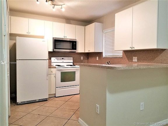 4th image of 22801 SW 88th Pl #101-10