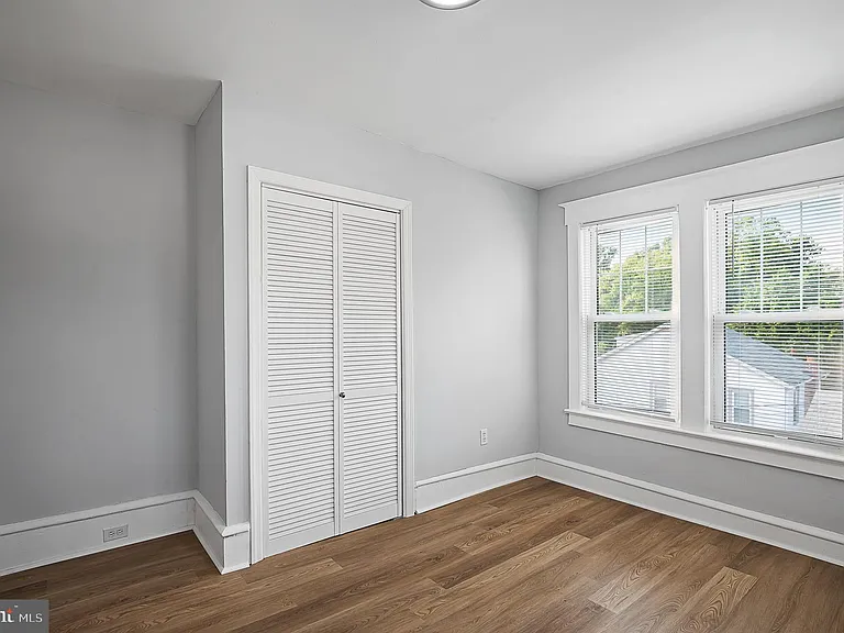 221 Kings Hwy E #B — Photo 17
