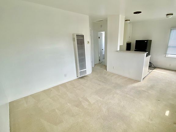 2nd image of 2914 Cimarron St