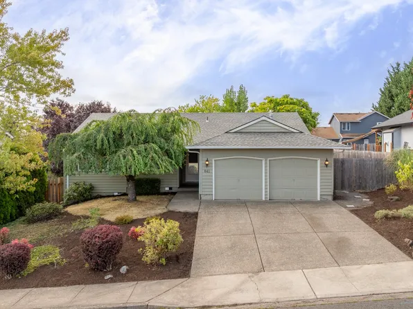841 12th St, Lafayette, OR 97127