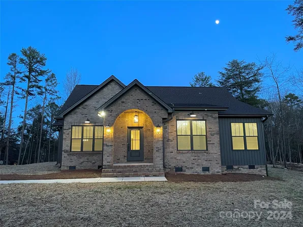 203 General As Johnston St, Stanley, NC 28164